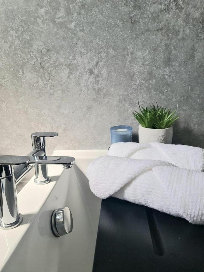 Immaculate 3-Bedrooms Dundee Apartment Luaran gambar